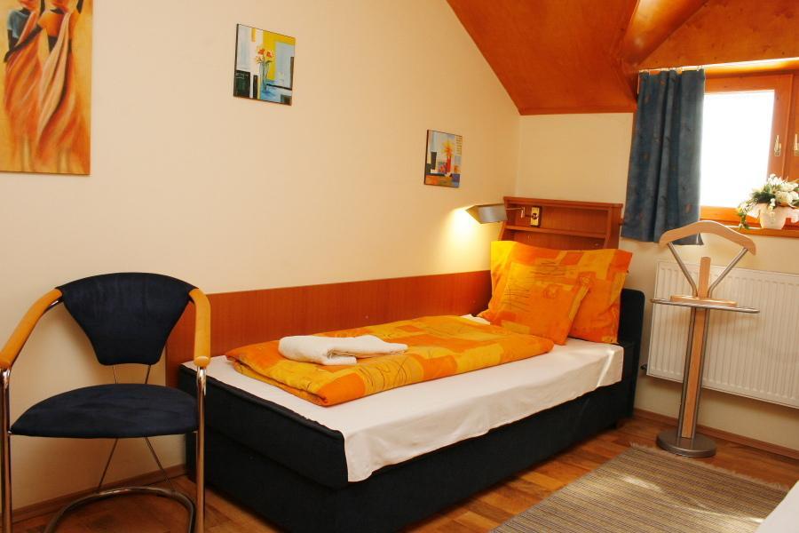 Motel 60 Hatvan Chambre photo